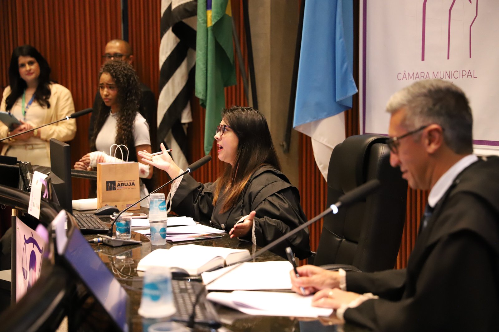 Arujá: Júri simulado debate combate à violência contra a mulher